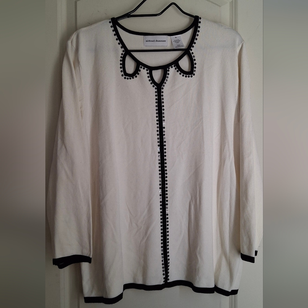 Alfred Dunner White Top with Black Trim Rayon/ Nylos XL Formal Party Church - Picture 2 of 10